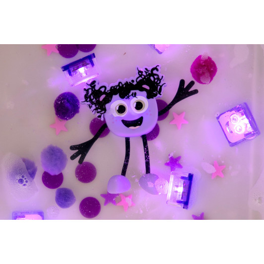 Sada Figúrka Lumi a 2 senzorické svietiace kocky do vody