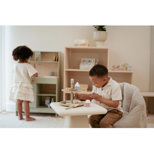 Stojan na pečivo s doplnkami drevený