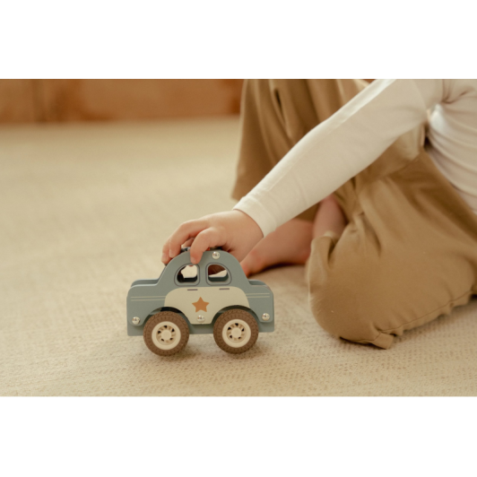 Policajné auto drevené