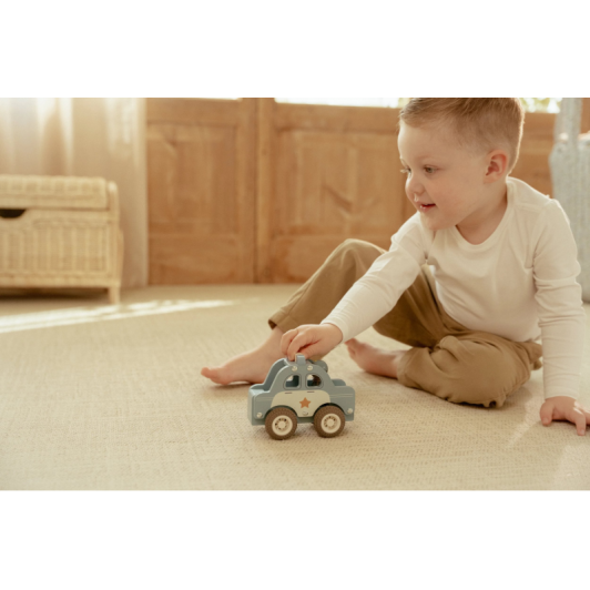 Policajné auto drevené