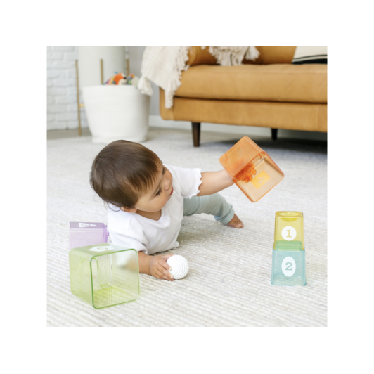 Sada stohovacích kelímkov a loptičiek