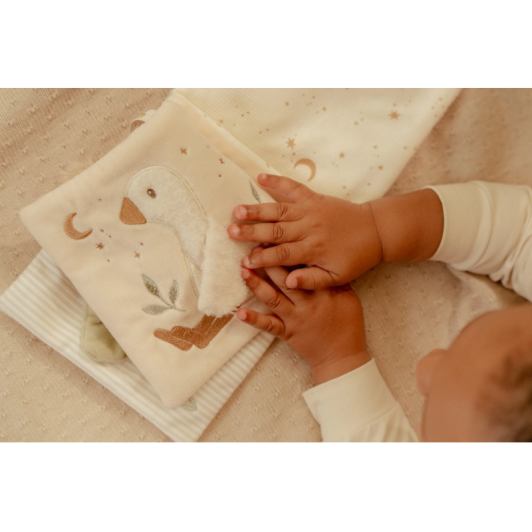 Textilná knižka s aktivitami Newborn Naturals