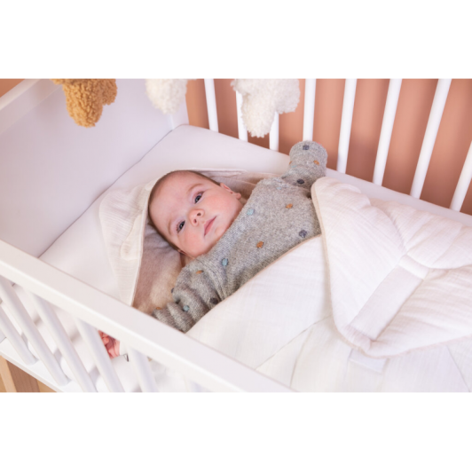 Postieľka Tipi drevená + stojan na oblečenie