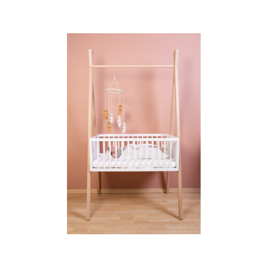 Postieľka Tipi drevená + stojan na oblečenie