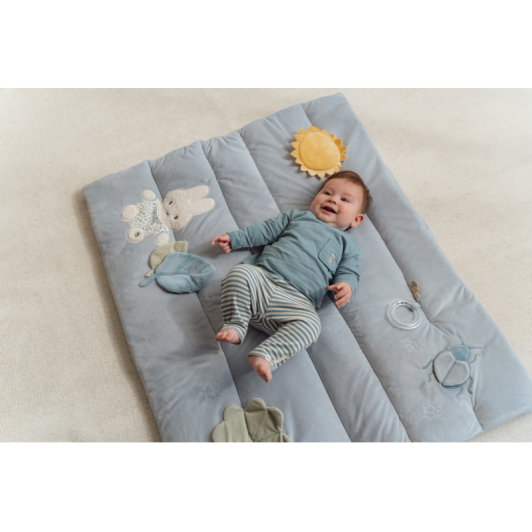 Hracia deka králiček Miffy Lucky Leaves