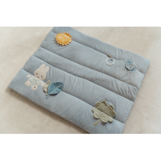 Hracia deka králiček Miffy Lucky Leaves