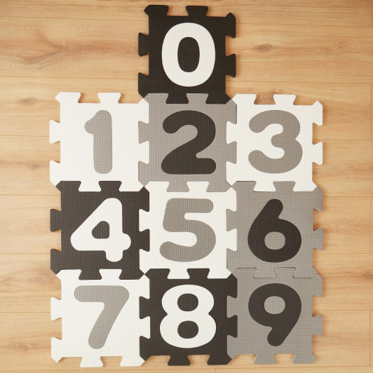 Bieco - Penová hracia podložka s číslami - puzzle black & white - 10 ks Bieco - Penová hracia podložka s číslami - puzzle black & white - 10 ks